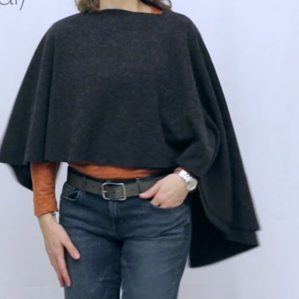 City Wrap PONCHO On The Go Black Cape by Demdaco Women’s Black Asymmetrical